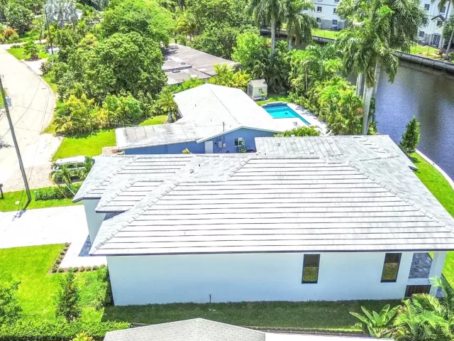 3-bedroom home for sale in Fort Lauderdale - 656 NW 21st Street - MondialRealty