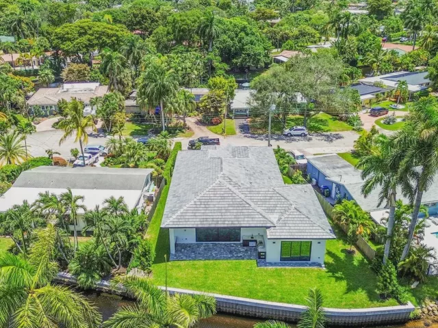 3-bedroom home for sale in Fort Lauderdale - 656 NW 21st Street - MondialRealty