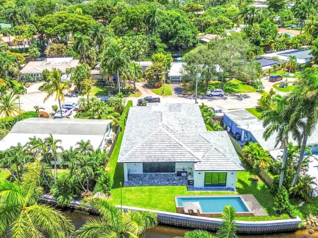 3-bedroom home for sale in Fort Lauderdale - 656 NW 21st Street - MondialRealty