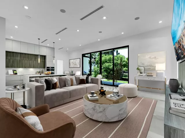 3-bedroom home for sale in Fort Lauderdale - 656 NW 21st Street - MondialRealty
