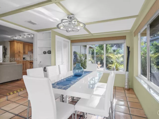3-bedroom home for rent in Wilton Manors - 100 NE 26th Dr 100 - MondialRealty