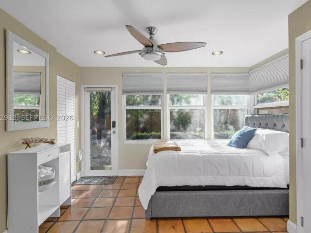 3-bedroom home for rent in Wilton Manors - 100 NE 26th Dr 100 - MondialRealty