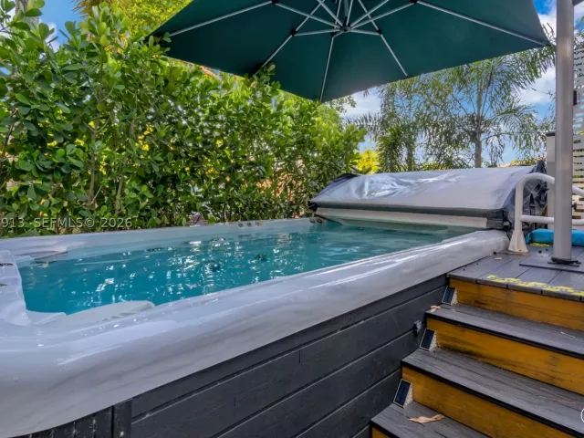 3-bedroom home for rent in Wilton Manors - 100 NE 26th Dr 100 - MondialRealty