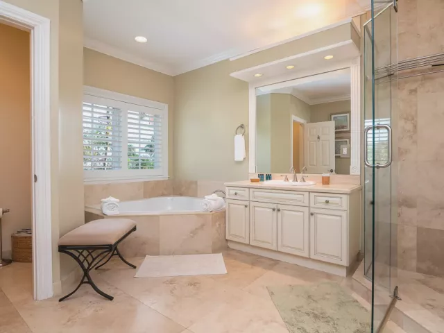 5-bedroom home for rent in Fort Lauderdale - 514 SOLAR ISLE Drive - MondialRealty