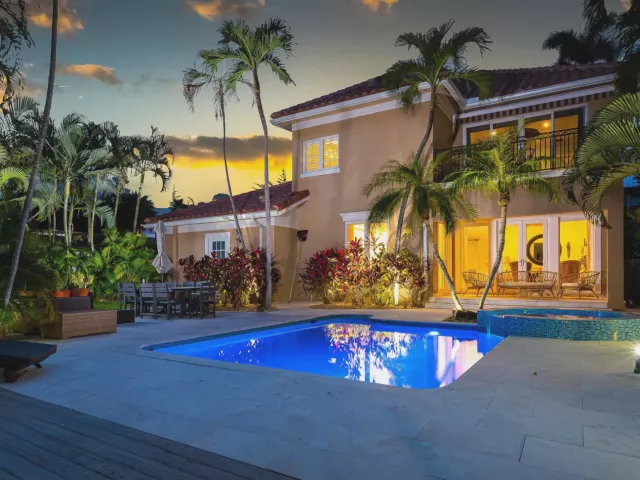 5-bedroom home for rent in Fort Lauderdale - 514 SOLAR ISLE Drive - MondialRealty