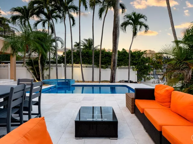 5-bedroom home for rent in Fort Lauderdale - 514 SOLAR ISLE Drive - MondialRealty