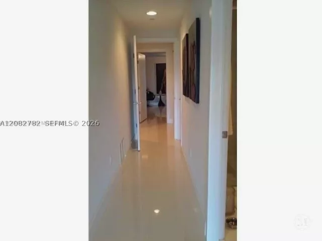 2-bedroom home for rent in Aventura - 2950 NE 188th St 304 - MondialRealty