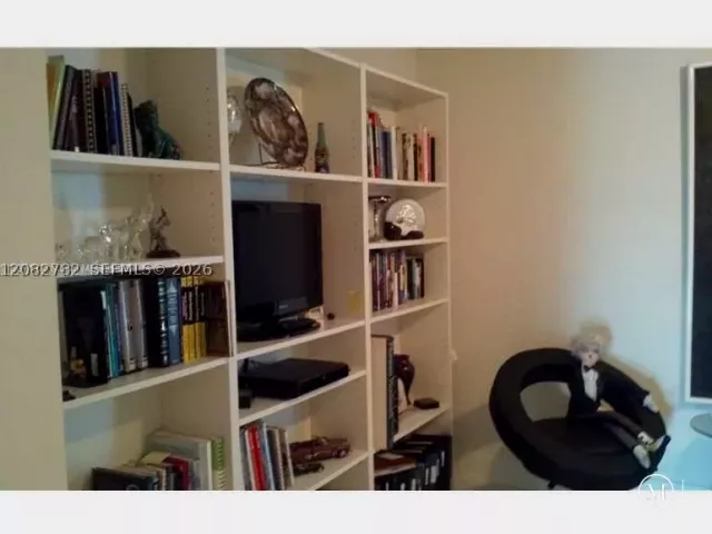 2-bedroom home for rent in Aventura - 2950 NE 188th St 304 - MondialRealty