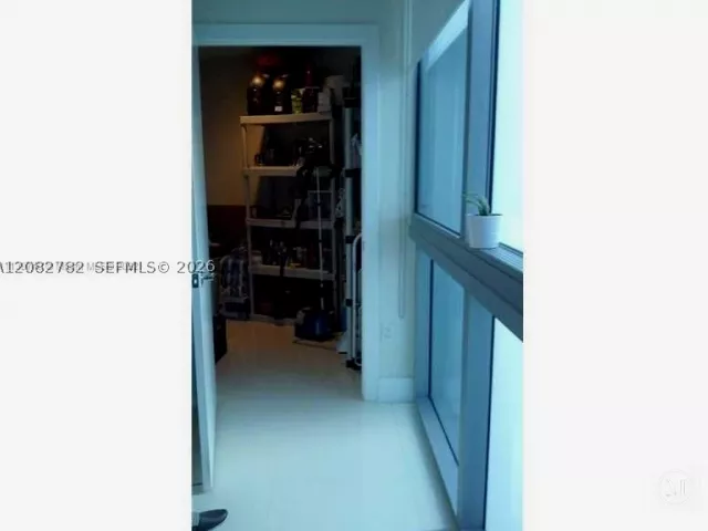2-bedroom home for rent in Aventura - 2950 NE 188th St 304 - MondialRealty