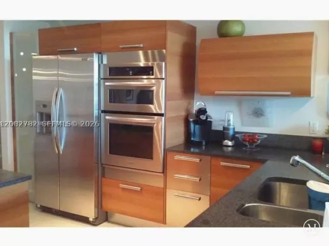 2-bedroom home for rent in Aventura - 2950 NE 188th St 304 - MondialRealty