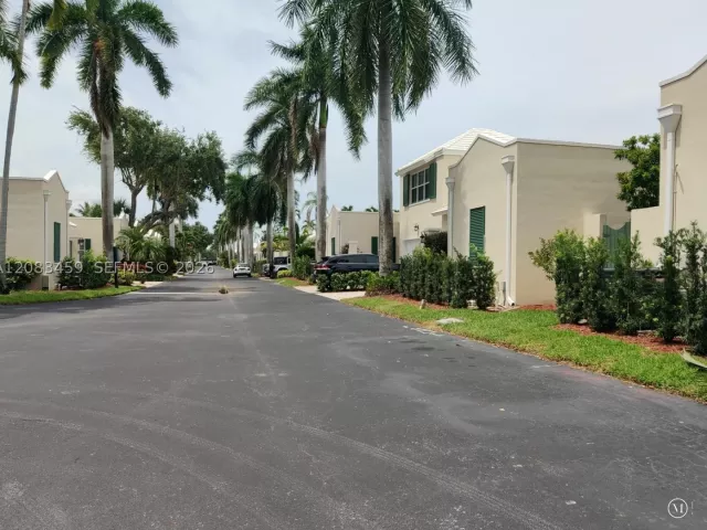 3-bedroom home for rent in Boca Raton - 17276 Bermuda Village Dr 17276 - MondialRealty