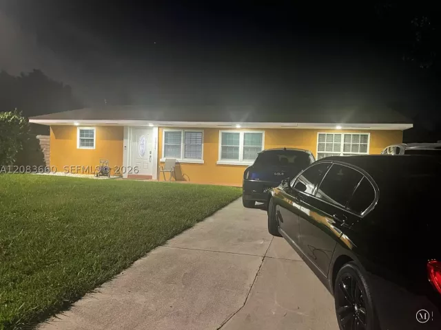 3-bedroom home for sale in Pompano Beach - 2917 NE 13th Ave - MondialRealty
