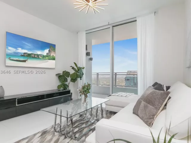 1-bedroom condo for rent in Miami - 1080 Brickell Ave 3803 - MondialRealty