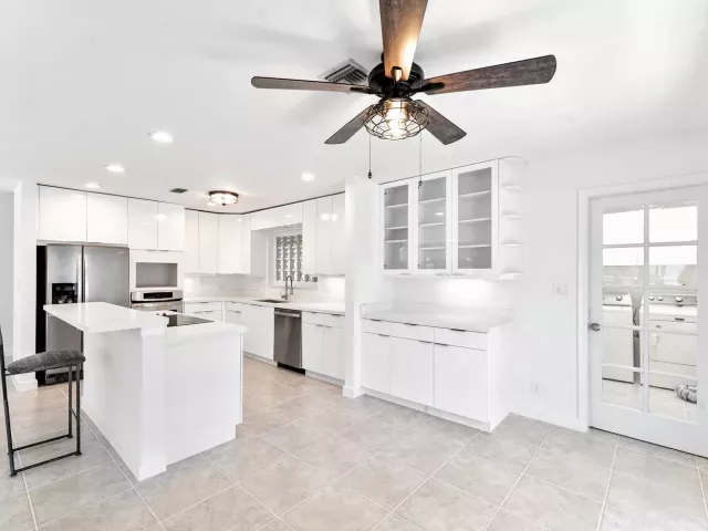 4-bedroom home for sale in Fort Lauderdale - 5200 NE 18TH Terrace - MondialRealty
