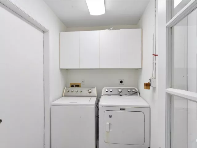4-bedroom home for sale in Fort Lauderdale - 5200 NE 18TH Terrace - MondialRealty