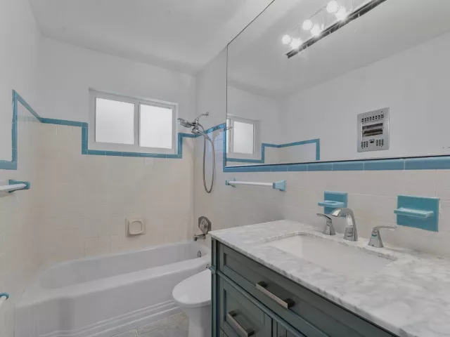 4-bedroom home for sale in Fort Lauderdale - 5200 NE 18TH Terrace - MondialRealty