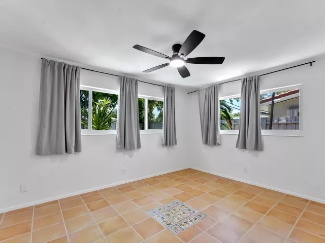 4-bedroom home for sale in Fort Lauderdale - 5200 NE 18TH Terrace - MondialRealty