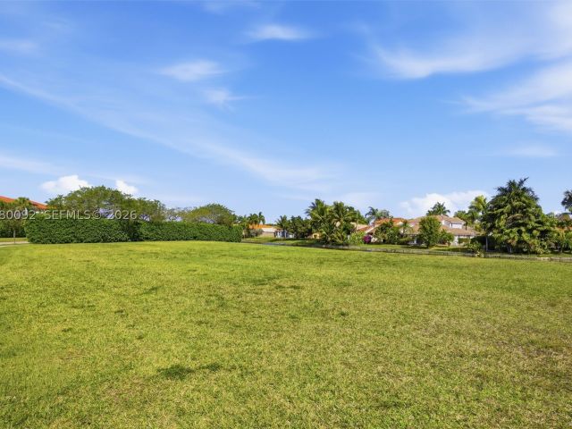 3-bedroom home for sale in Pembroke Pines - 11621 SW 13th Ct - MondialRealty