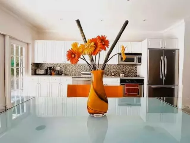 4-bedroom home for rent in Hollywood - 2418 VAN BUREN Street - MondialRealty
