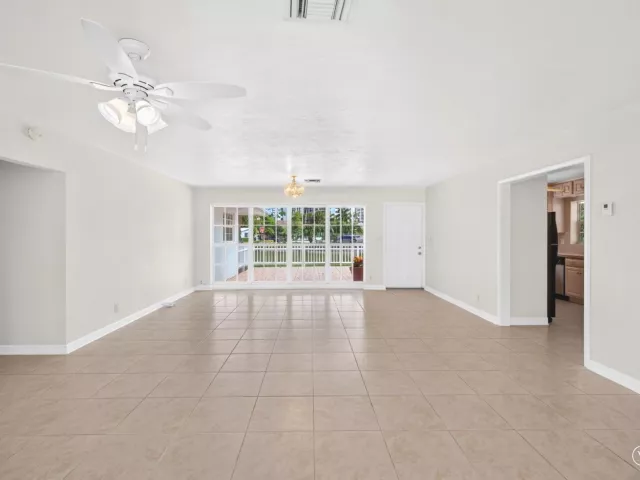 2-bedroom home for rent in Pompano Beach - 1345 E Terra Mar Drive - MondialRealty