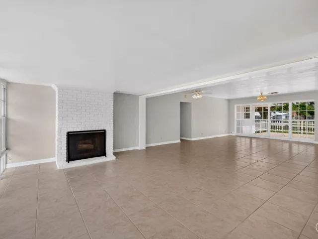 2-bedroom home for rent in Pompano Beach - 1345 E Terra Mar Drive - MondialRealty