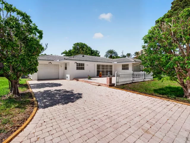 2-bedroom home for rent in Pompano Beach - 1345 E Terra Mar Drive - MondialRealty