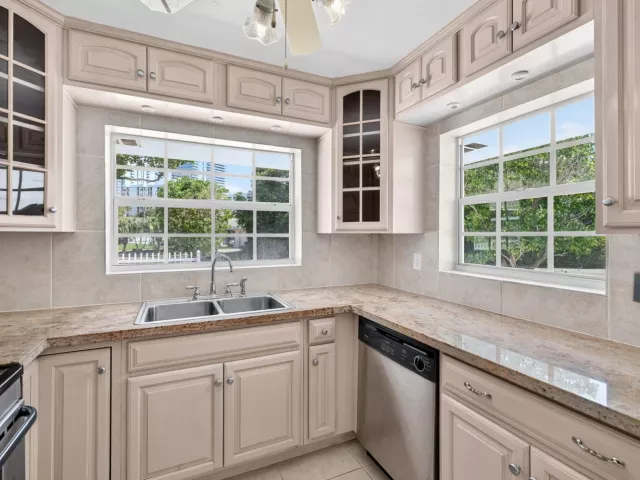 2-bedroom home for rent in Pompano Beach - 1345 E Terra Mar Drive - MondialRealty