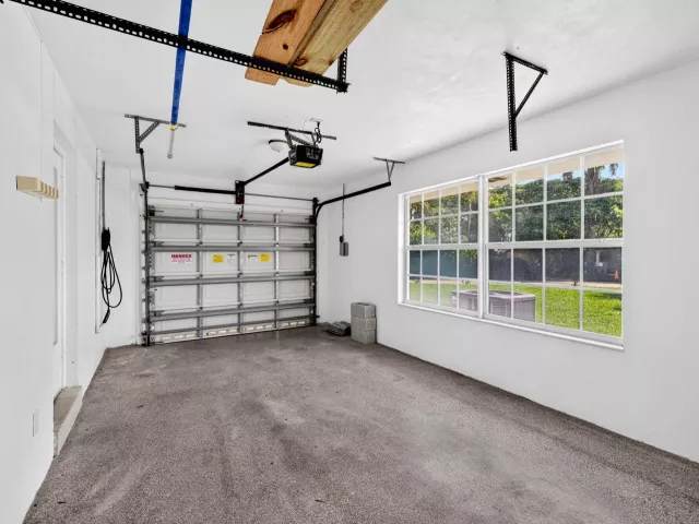 2-bedroom home for rent in Pompano Beach - 1345 E Terra Mar Drive - MondialRealty