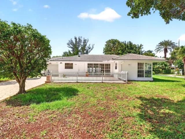 2-bedroom home for rent in Pompano Beach - 1345 E Terra Mar Drive - MondialRealty