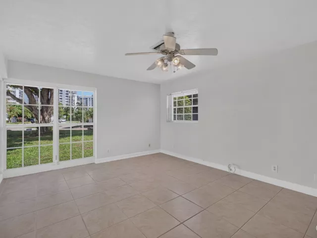 2-bedroom home for rent in Pompano Beach - 1345 E Terra Mar Drive - MondialRealty