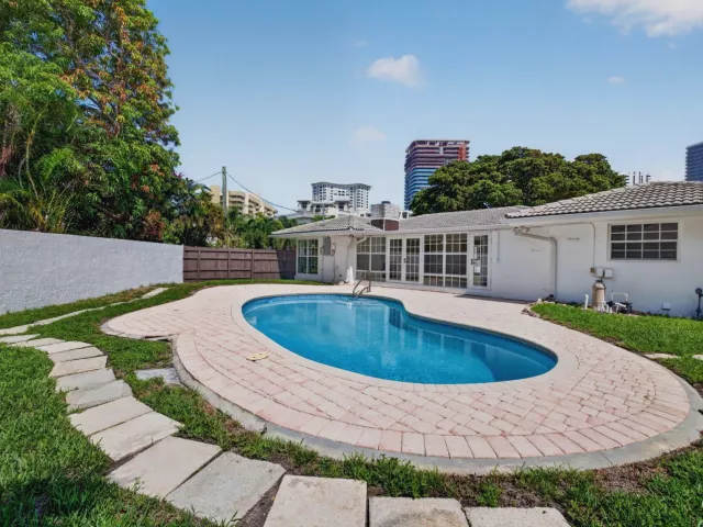 2-bedroom home for rent in Pompano Beach - 1345 E Terra Mar Drive - MondialRealty