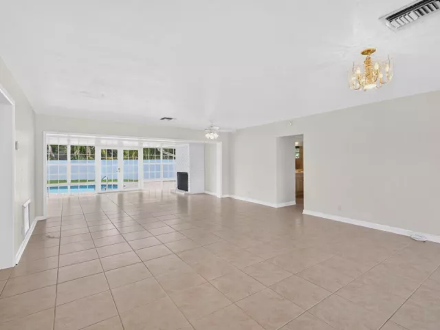 2-bedroom home for rent in Pompano Beach - 1345 E Terra Mar Drive - MondialRealty