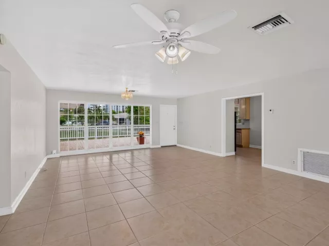 2-bedroom home for rent in Pompano Beach - 1345 E Terra Mar Drive - MondialRealty