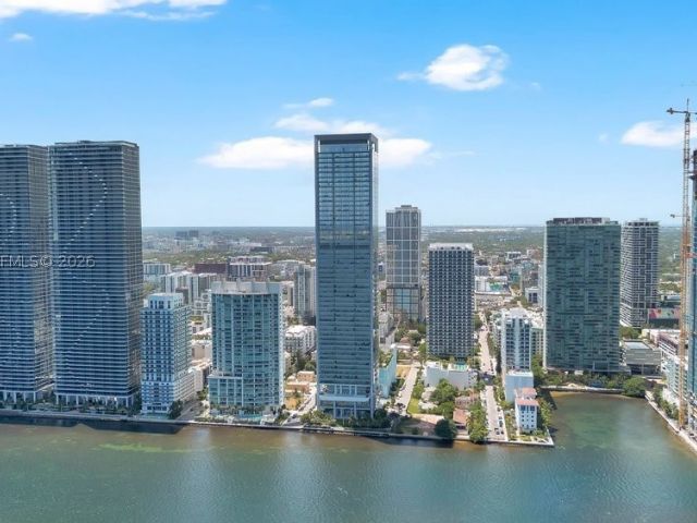 2-bedroom condo for sale in Miami - 700 NE 26th Ter 4706 - MondialRealty