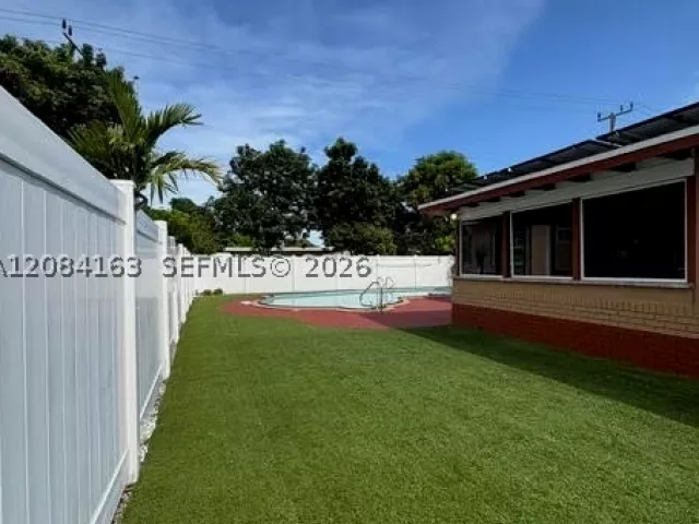 4-bedroom home for rent in Deerfield Beach - 441 NE 43rd St - MondialRealty