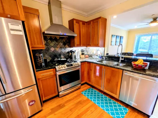 3-bedroom home for sale in Fort Lauderdale - 1405 NE 14TH Court - MondialRealty