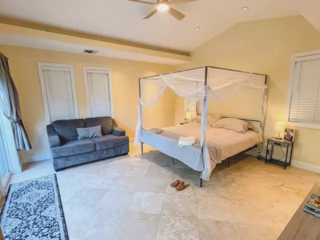 3-bedroom home for sale in Fort Lauderdale - 1405 NE 14TH Court - MondialRealty