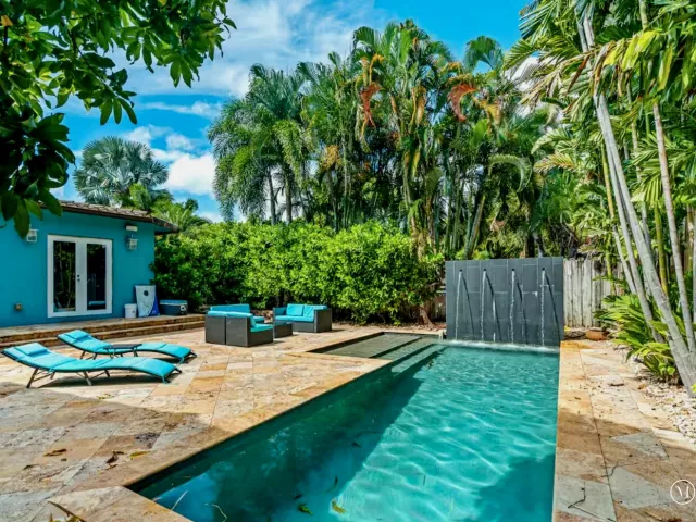 3-bedroom home for sale in Fort Lauderdale - 1405 NE 14TH Court - MondialRealty