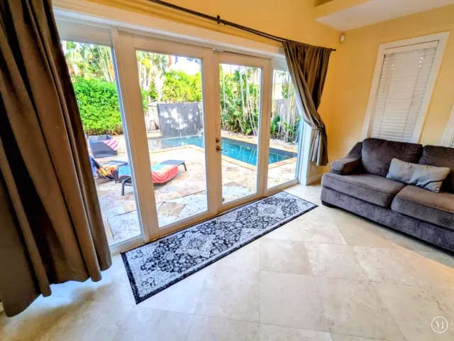 3-bedroom home for sale in Fort Lauderdale - 1405 NE 14TH Court - MondialRealty