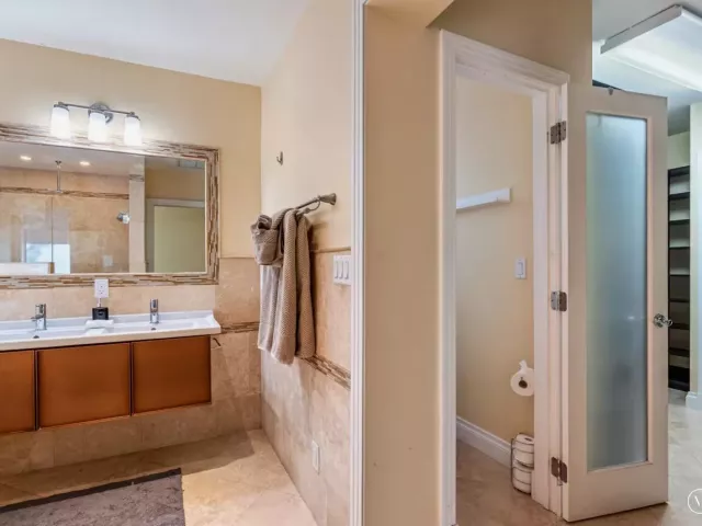 3-bedroom home for sale in Fort Lauderdale - 1405 NE 14TH Court - MondialRealty