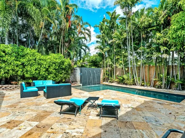 3-bedroom home for sale in Fort Lauderdale - 1405 NE 14TH Court - MondialRealty
