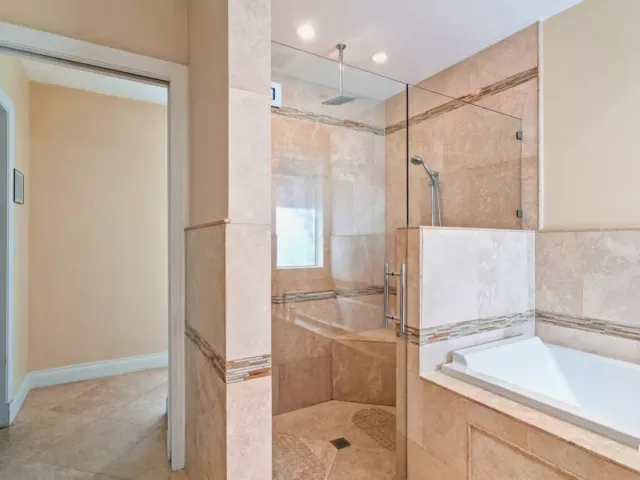 3-bedroom home for sale in Fort Lauderdale - 1405 NE 14TH Court - MondialRealty