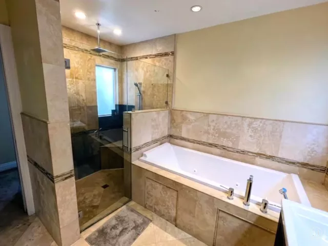 3-bedroom home for sale in Fort Lauderdale - 1405 NE 14TH Court - MondialRealty
