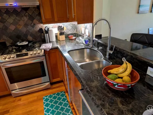 3-bedroom home for sale in Fort Lauderdale - 1405 NE 14TH Court - MondialRealty