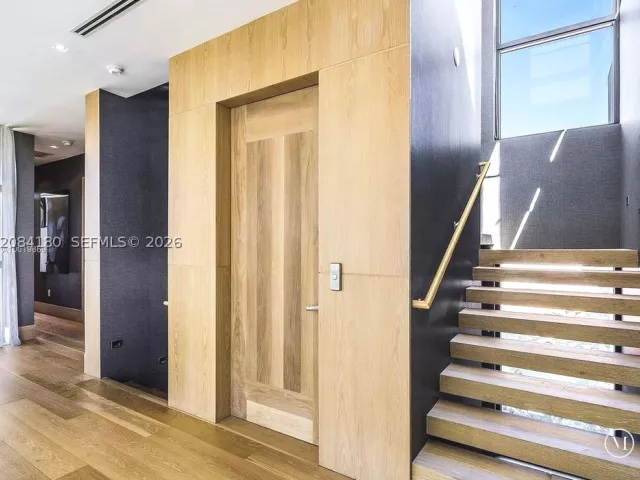 4-bedroom home for rent in Miami Beach - 321 E Dilido Dr - MondialRealty