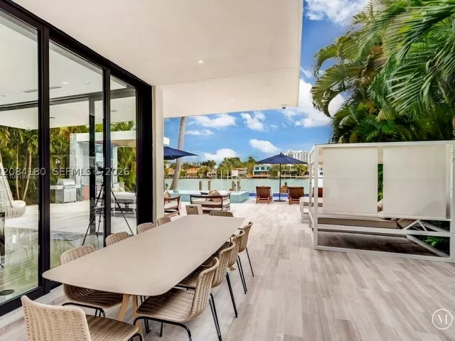 4-bedroom home for rent in Miami Beach - 321 E Dilido Dr - MondialRealty