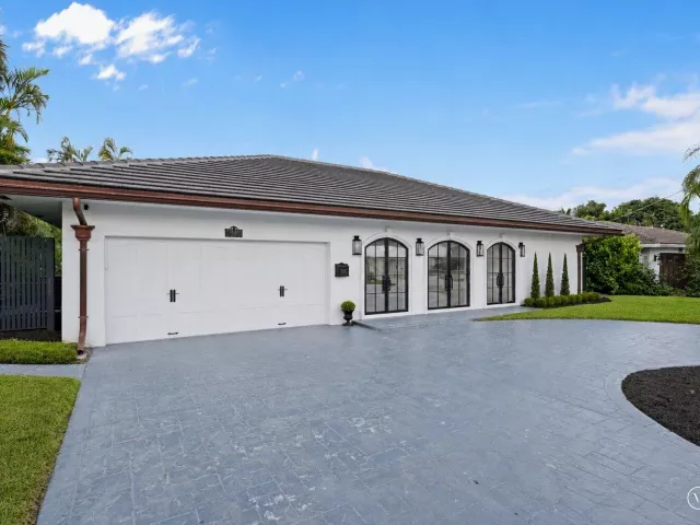 3-bedroom home for rent in Boca Raton - 713 Forsyth Street - MondialRealty