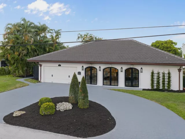 3-bedroom home for rent in Boca Raton - 713 Forsyth Street - MondialRealty