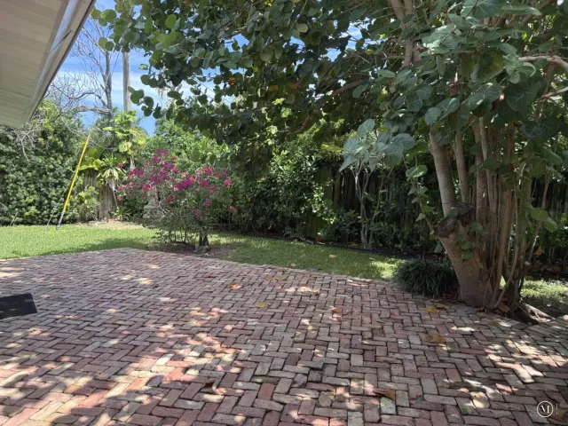 2-bedroom home for rent in Delray Beach - 228 Lake Terrace - MondialRealty