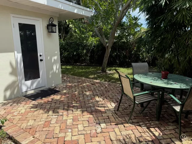 2-bedroom home for rent in Delray Beach - 228 Lake Terrace - MondialRealty